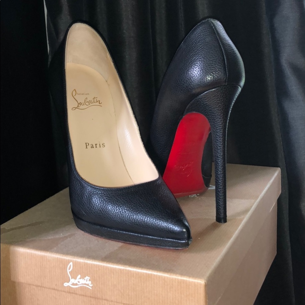 Christian Louboutin pigalle plato heels